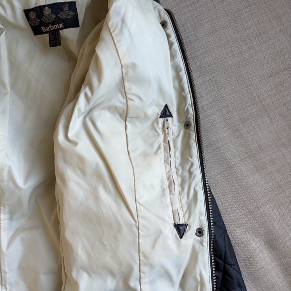 Barbour Women's Flyweight Cavalry Quilted Jacket - Picture 11 of 14